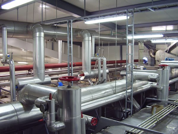 Isolation des tuyaux dans l'industrie alimentaire avec alumimium calorifuge